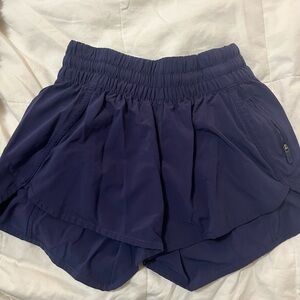 Lululemon Shorts size 4